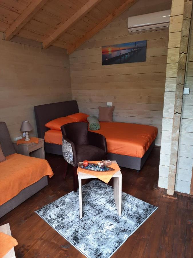 Mali Raj Apartmani Cetinje Exterior photo