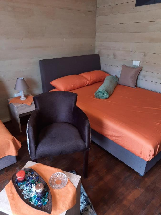 Mali Raj Apartmani Cetinje Exterior photo